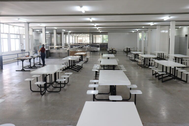 UFPB inicia investigação após relatos de intoxicação alimentar no Restaurante Universitário